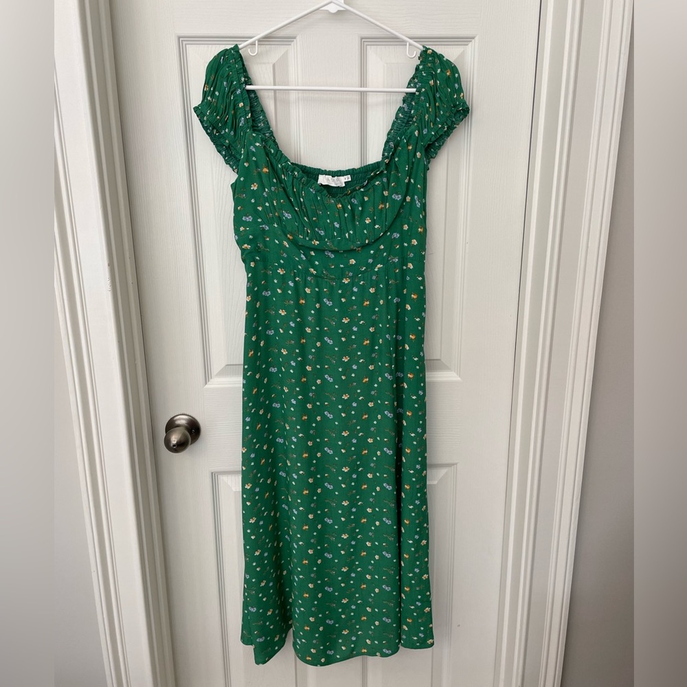 Gorgeous, spring/summer on or off shoulder dress. Side zip, empire waist.